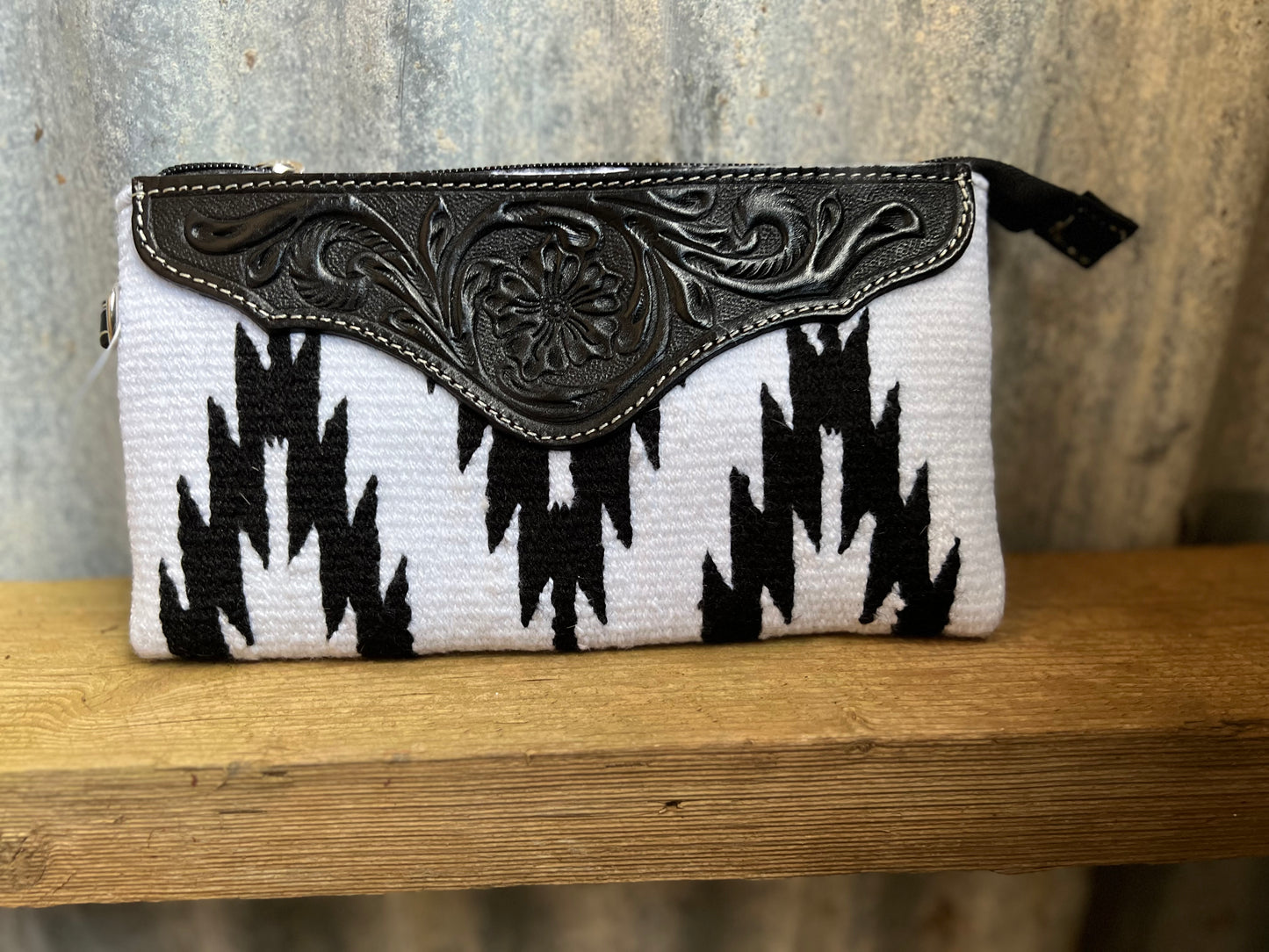 B & W Navaho clutch